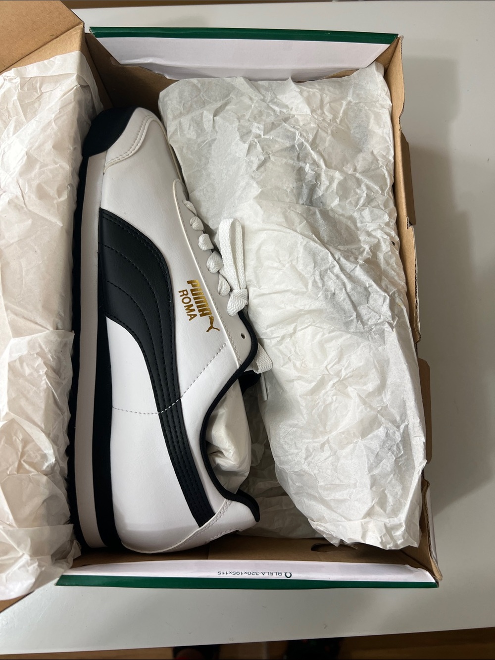 Puma Roma 24 Men’s Sneakers in White and Black with Gold Logo - Picture 12 of 13